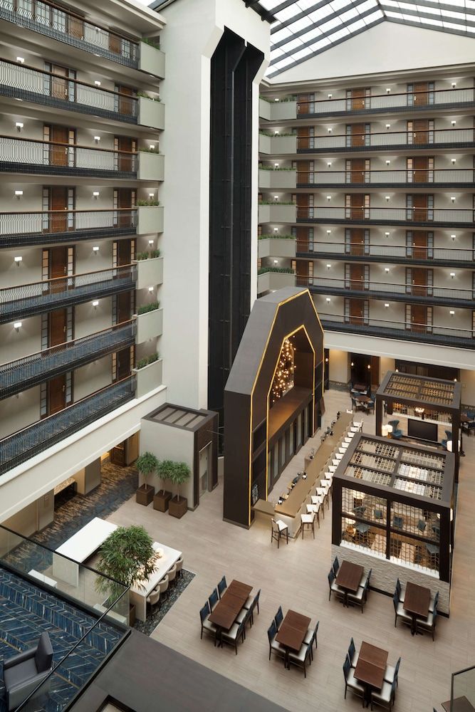 Embassy Suites by Hilton Columbus 2