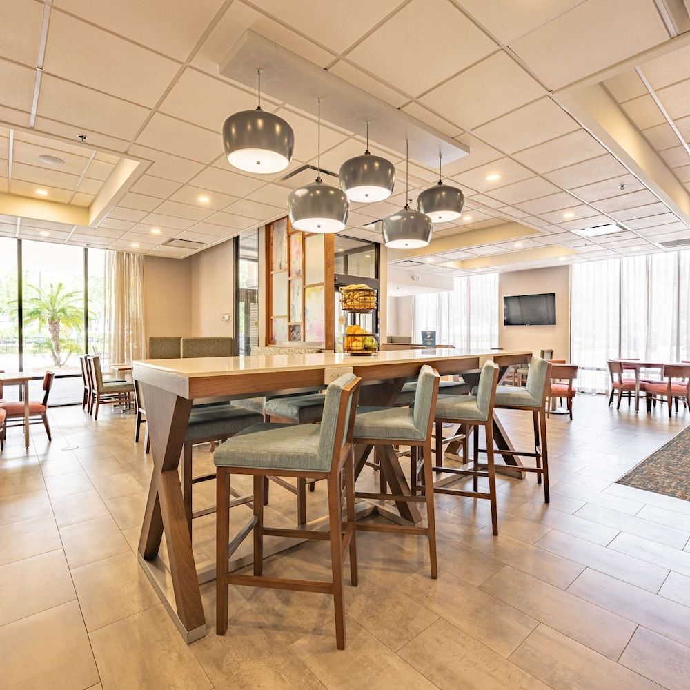 Hampton Inn Gainesville 3