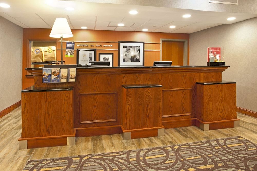 Hampton Inn & Suites Fort Worth-West-I-30 2