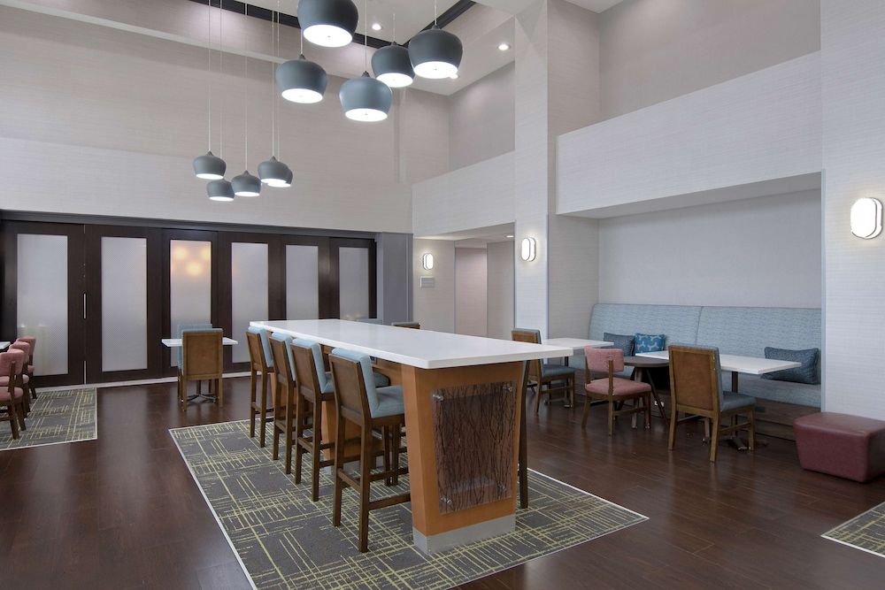 Hampton Inn Fayetteville 3