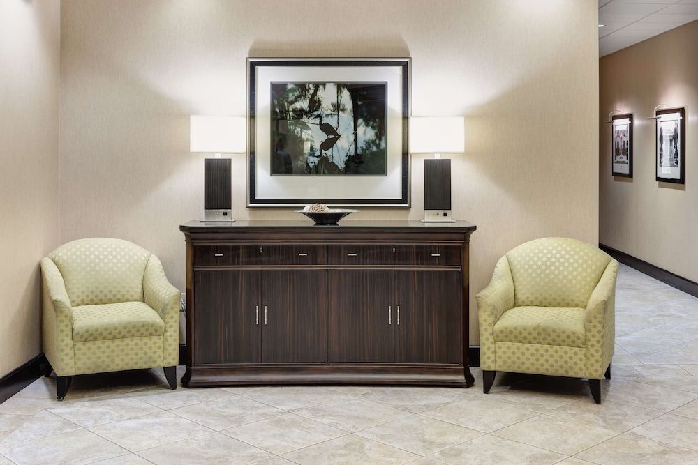 Hampton Inn & Suites Gainesville-Downtown  2