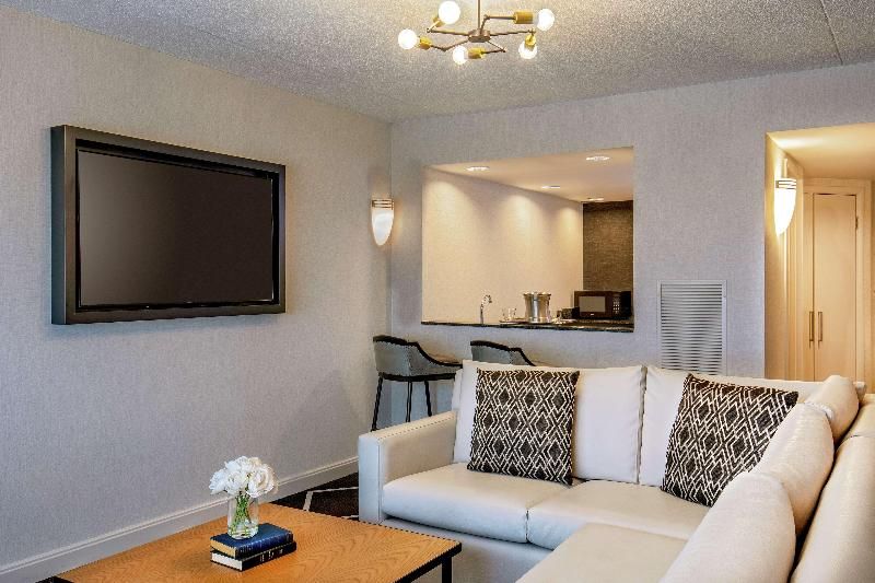 Hilton Boston Woburn 3