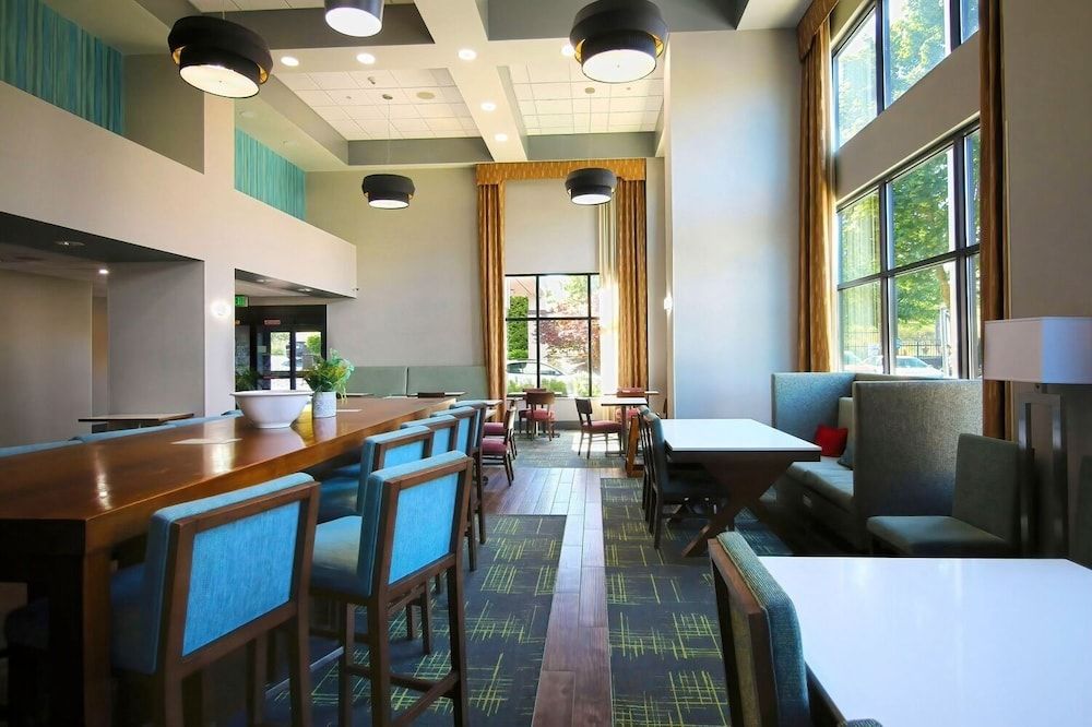 Hampton Inn & Suites Tacoma 2