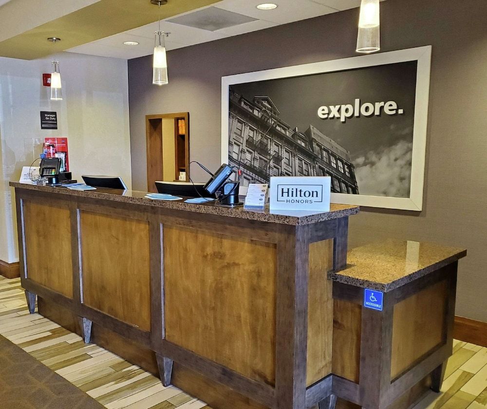 Hampton Inn and Suites Salinas, CA 3