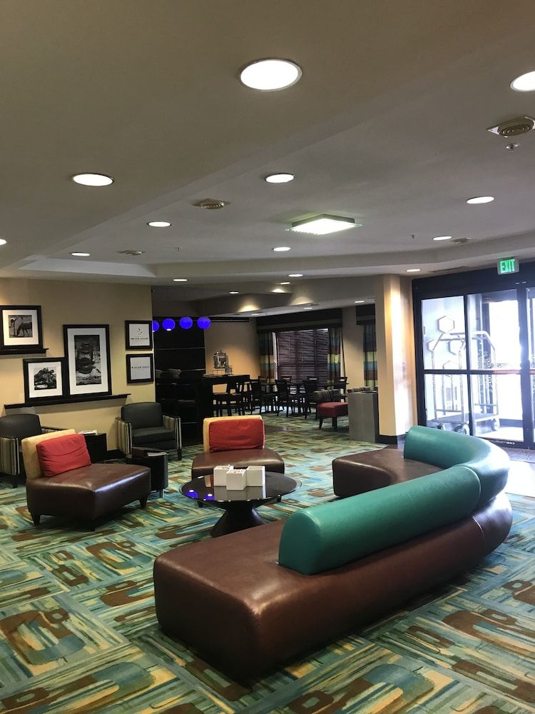 Hampton Inn Glenwood Springs 3