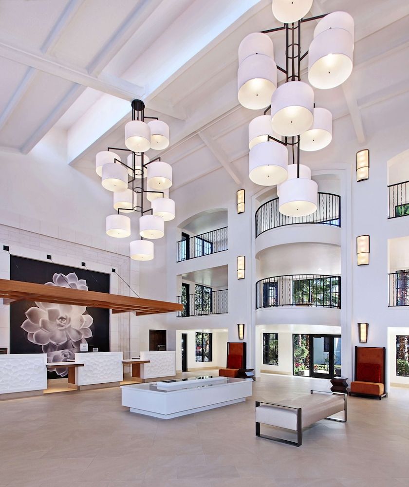 Embassy Suites by Hilton Palm Desert 2