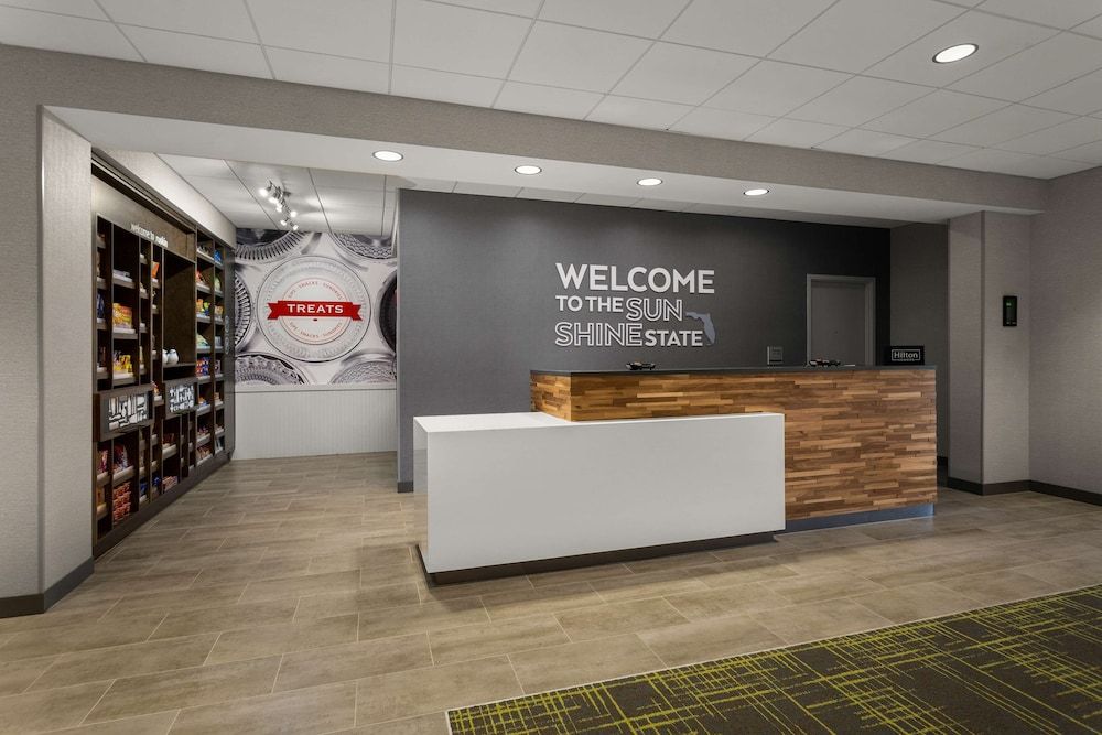 Hampton Inn & Suites Ruskin I-75 3