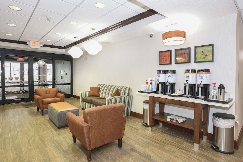 Hampton Inn Cincinnati-Eastgate 2