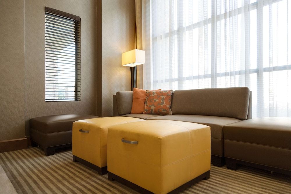 Hampton Inn & Suites Phoenix Glendale-Westgate 2