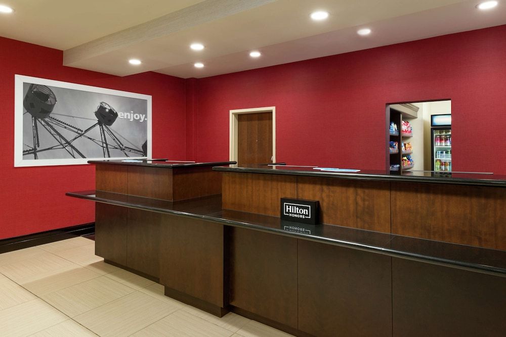 Hampton Inn & Suites National Harbor - Alexandria Area 2