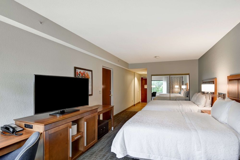 Hampton Inn Palm Beach Gardens 2