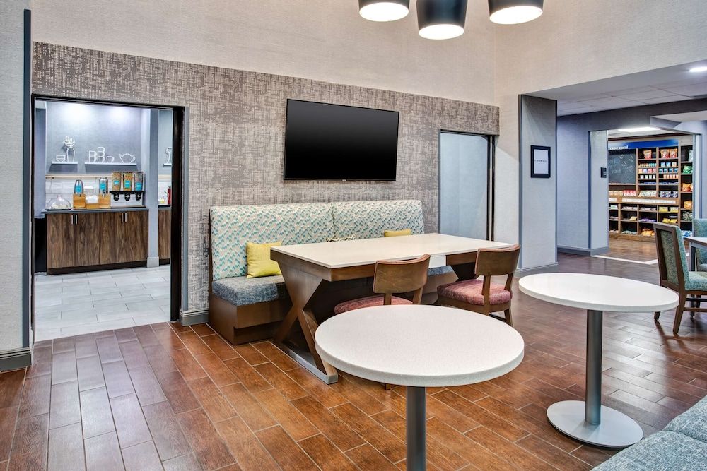 Hampton Inn & Suites - Cape Coral/Fort Myers Area 3