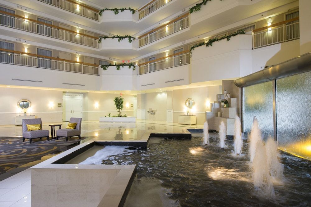 Embassy Suites by Hilton Newark Wilmington South 1