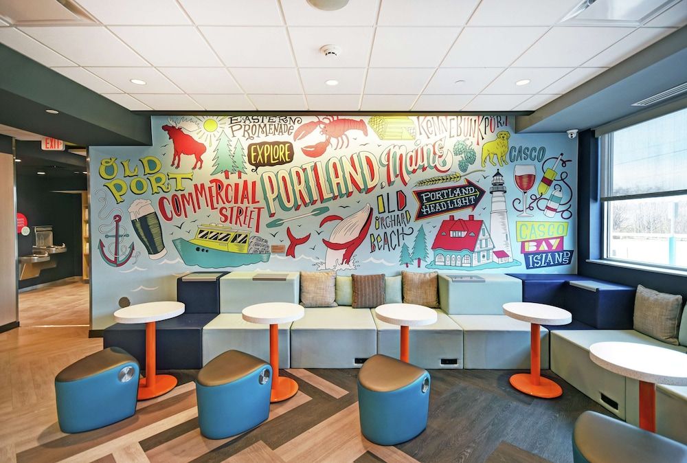 Tru by Hilton Portland Airport Area 3