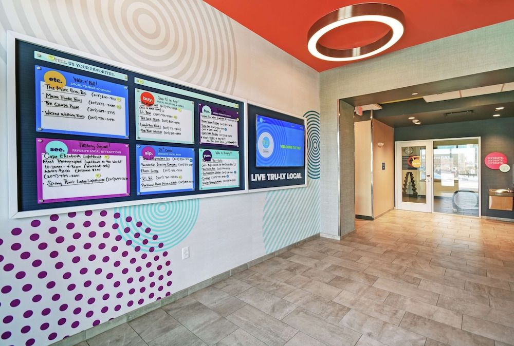 Tru by Hilton Portland Airport Area 2