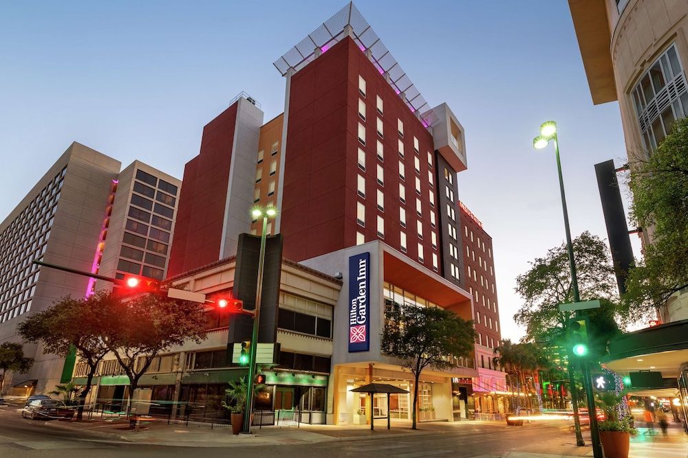Hilton Garden Inn San Antonio Downtown Riverwalk 4 estrellas en San Antonio