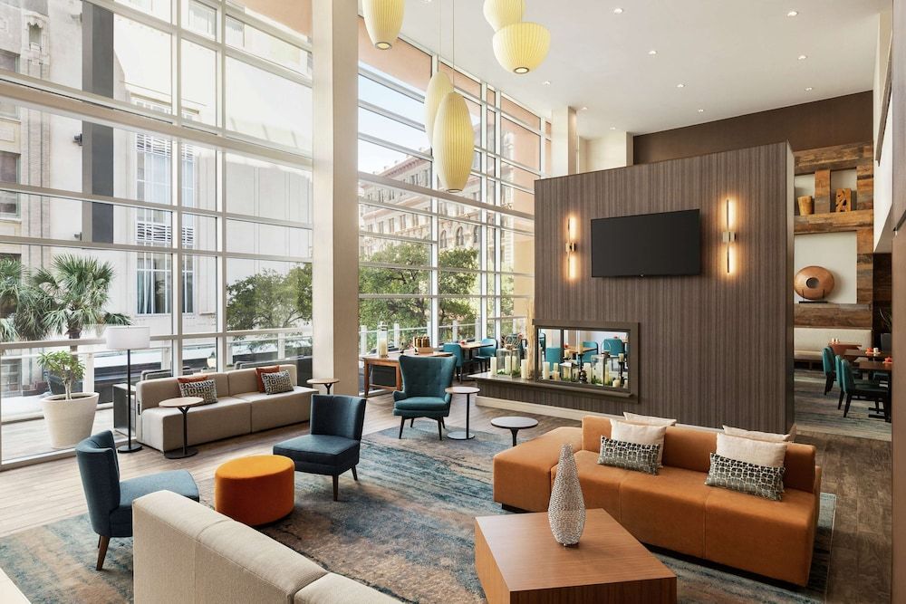 Hilton Garden Inn San Antonio Downtown Riverwalk 2