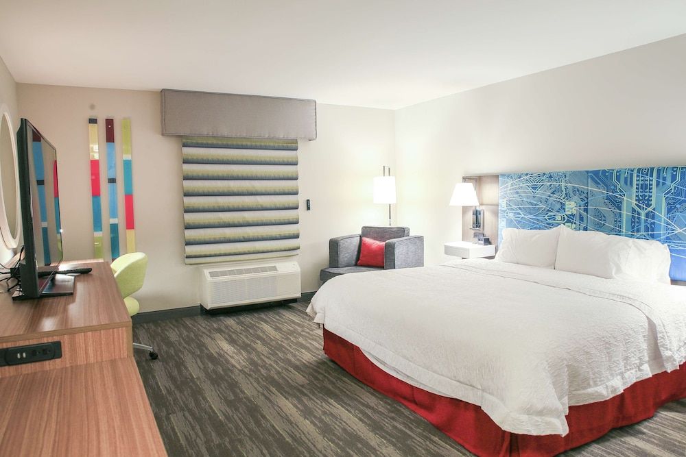 Hampton Inn & Suites Mount Laurel/Moorestown 2