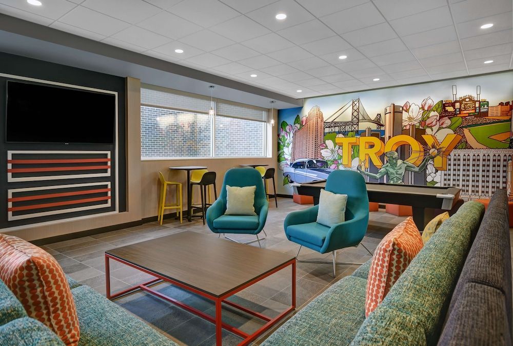 Tru by Hilton Troy Detroit 3