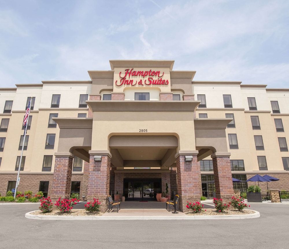 Hampton Inn & Suites Pittsburgh/Harmarville 1