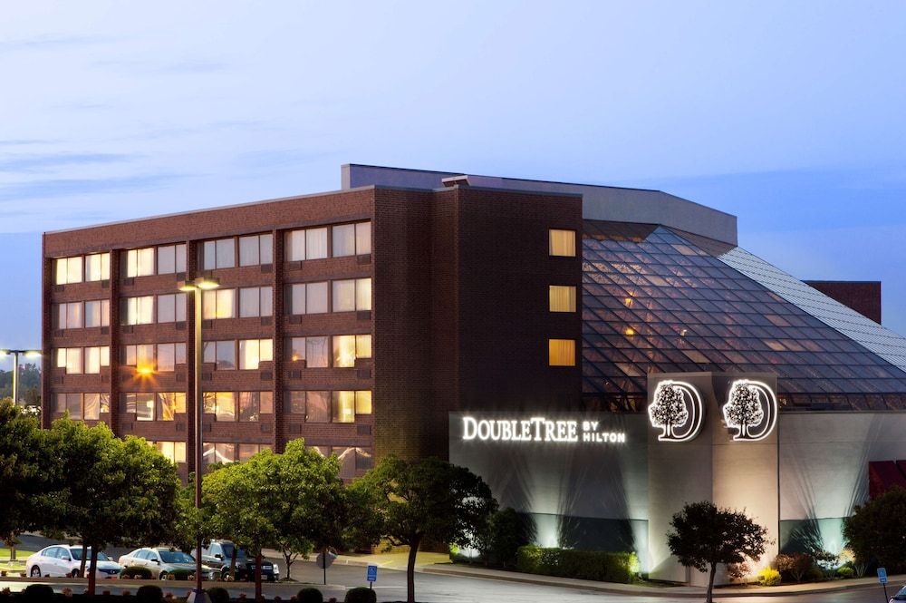 DoubleTree by Hilton Rochester 1