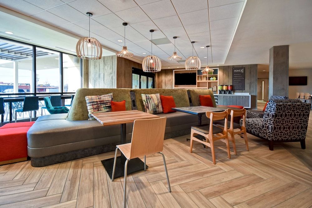 Home2 Suites by Hilton Bowling Green 2