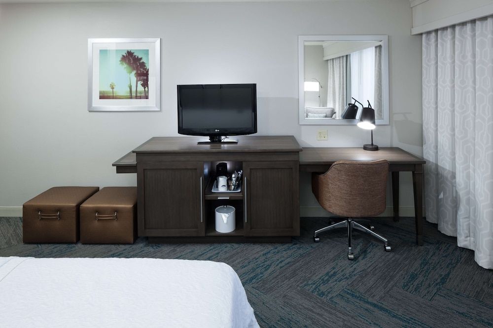 Hampton Inn Los Angeles-Orange County-Cypress 2
