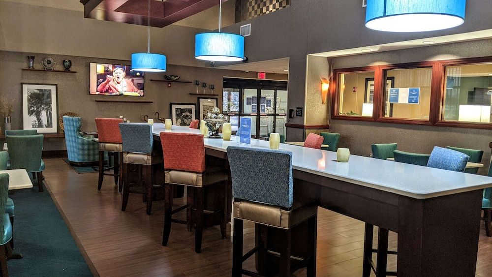 Hampton Inn & Suites Jacksonville Beach 2