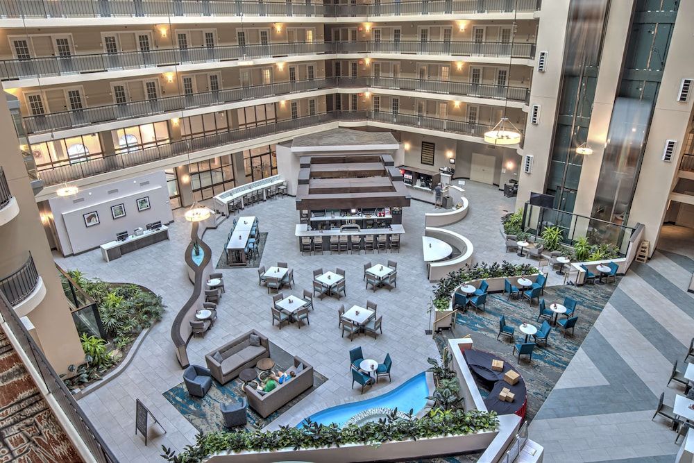 Embassy Suites by Hilton Indianapolis North 2