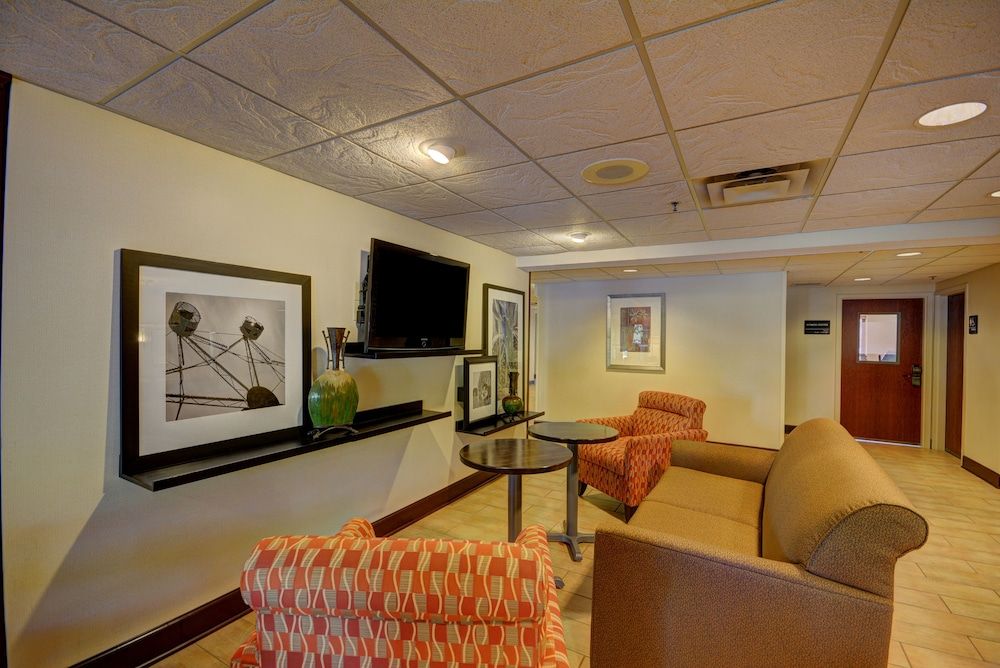 Hampton Inn Indianapolis-South 3