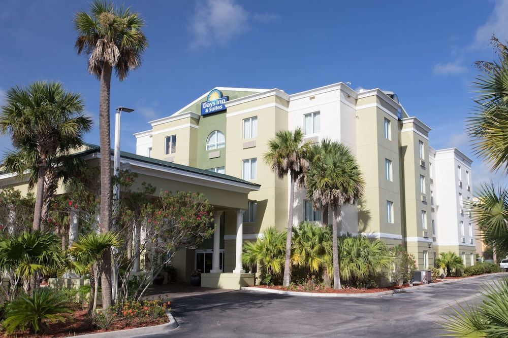 Days Inn & Suites by Wyndham Fort Pierce I-95 3 estrelas em Fort Pierce
