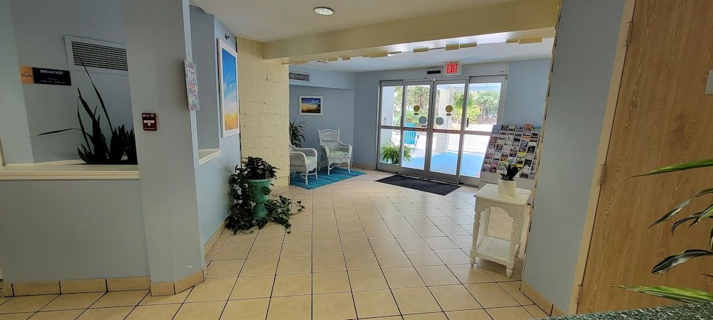 Hotel Carolina, a Days Inn by Wyndham 2