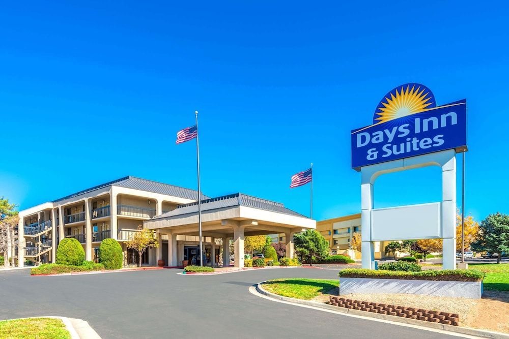 Days Inn & Suites by Wyndham Albuquerque North 3 estrellas en Albuquerque