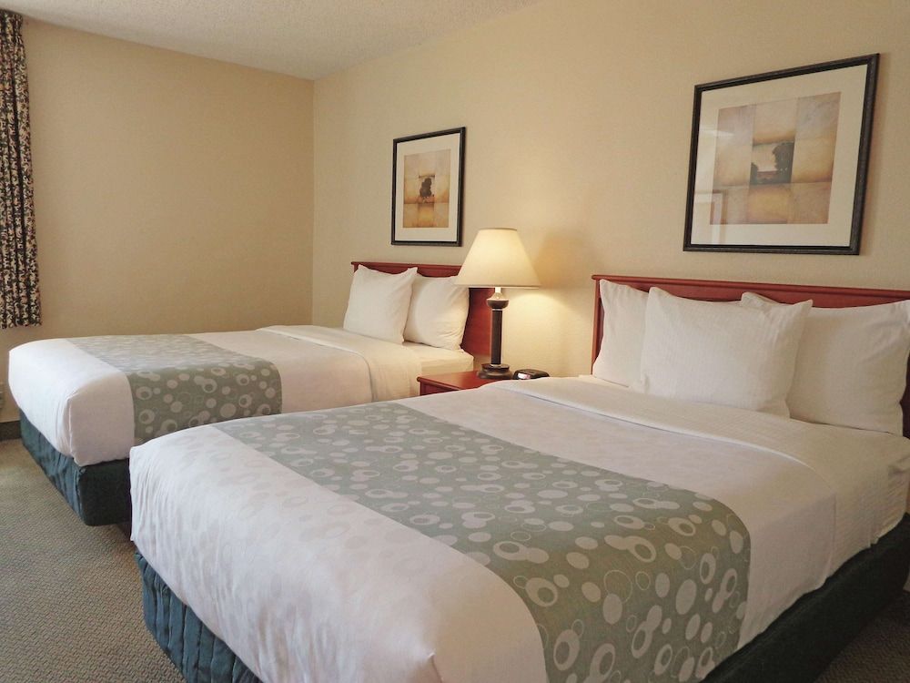 La Quinta Inn & Suites by Wyndham Albuquerque Journal Ctr NW -1 estrellas en Albuquerque