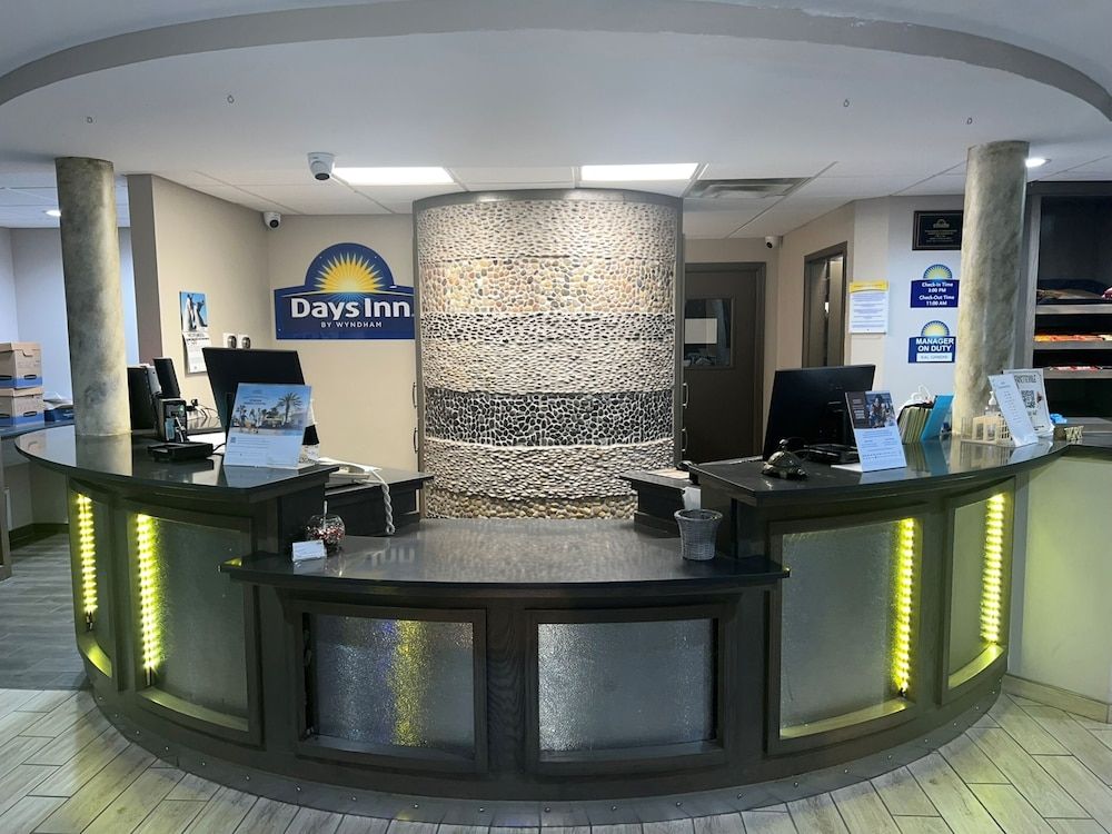 Days Inn by Wyndham Fayetteville 3
