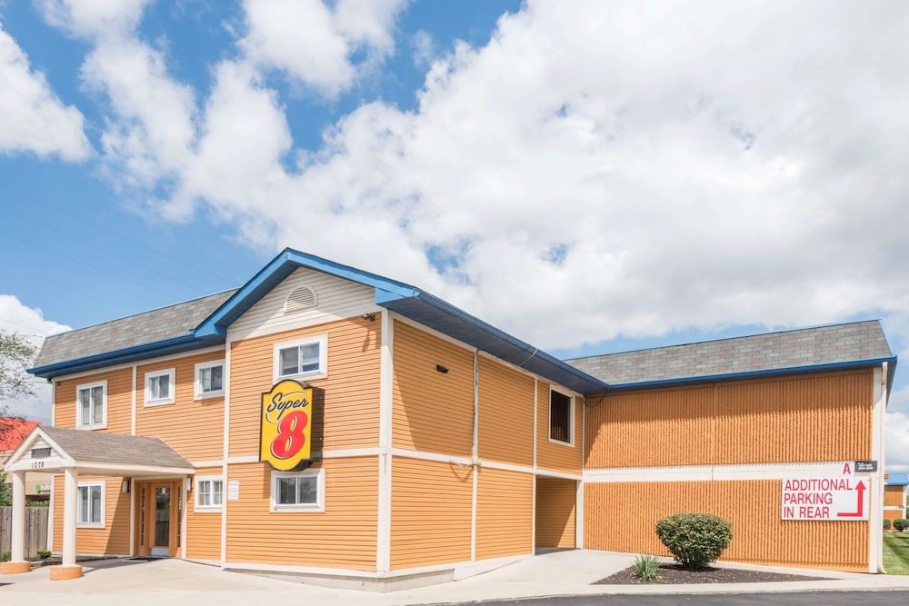 Super 8 by Wyndham Columbus 2 estrellas en Columbus
