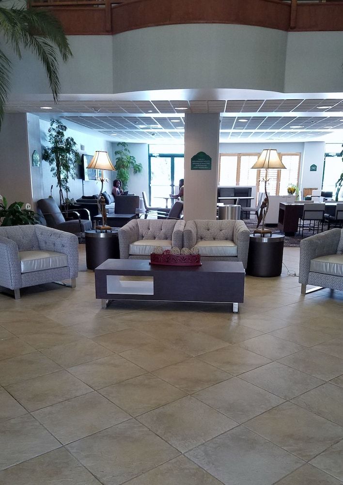 Wingate By Wyndham Destin 2