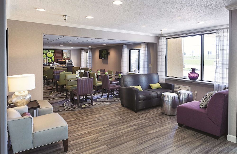 La Quinta Inn & Suites by Wyndham Baton Rouge Siegen Lane