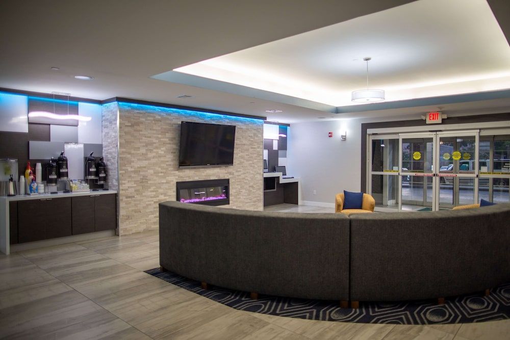 La Quinta Inn & Suites by Wyndham Houston East at Normandy 3 estrellas en Houston