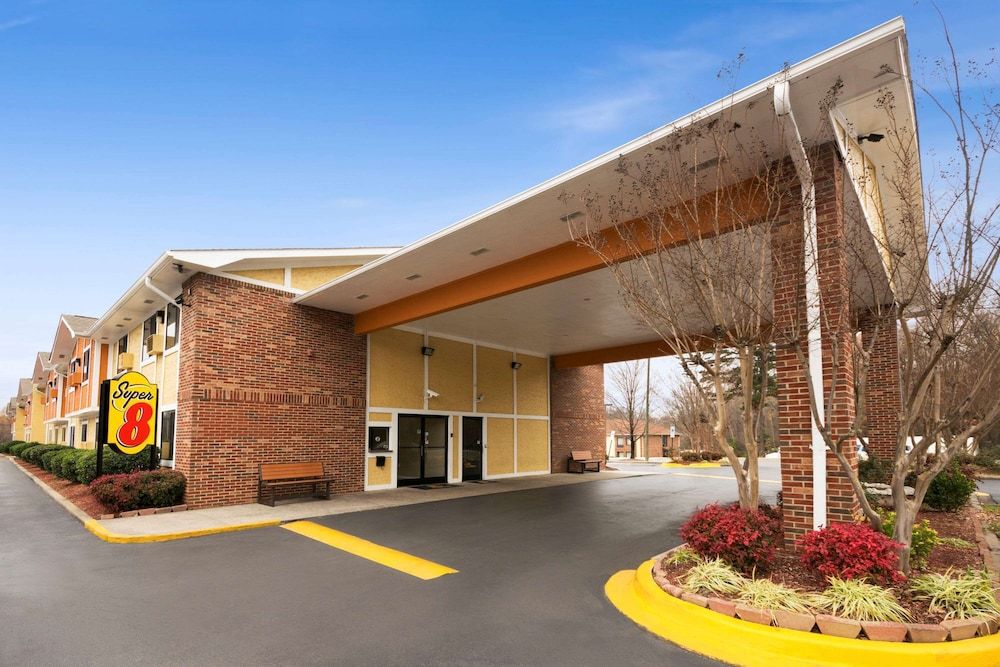 Super 8 by Wyndham Charlotte University 2 estrelas em Charlotte