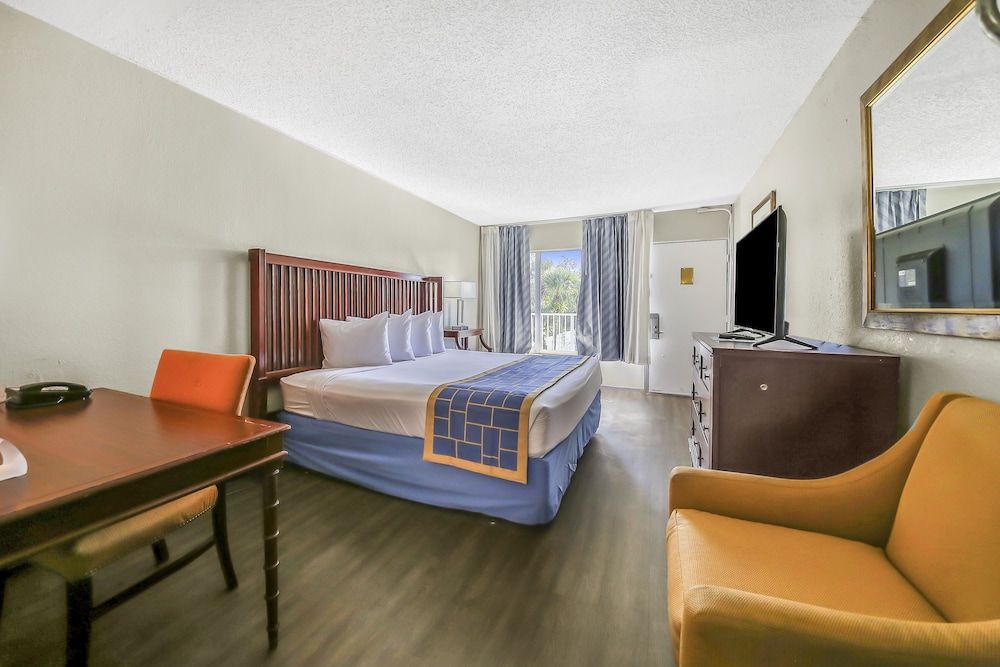 Econo Lodge Daytona Beach - Speedway 3
