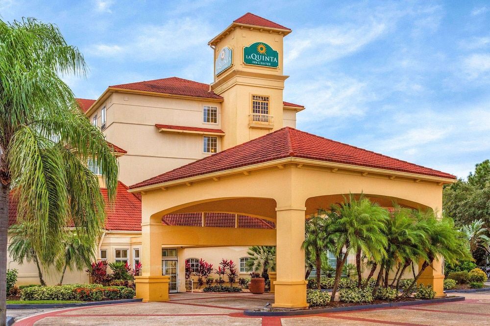 La Quinta Inn & Suites by Wyndham Lakeland West 3 estrellas en Lakeland