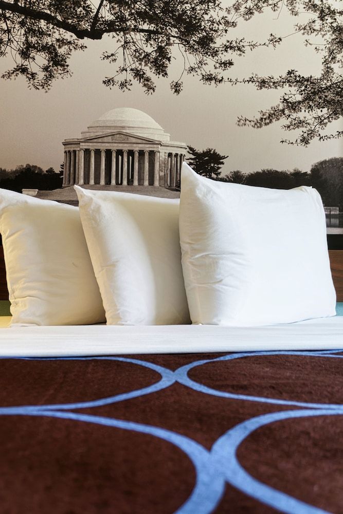 Super 8 by Wyndham Alexandria/Washington D.C. Area 3