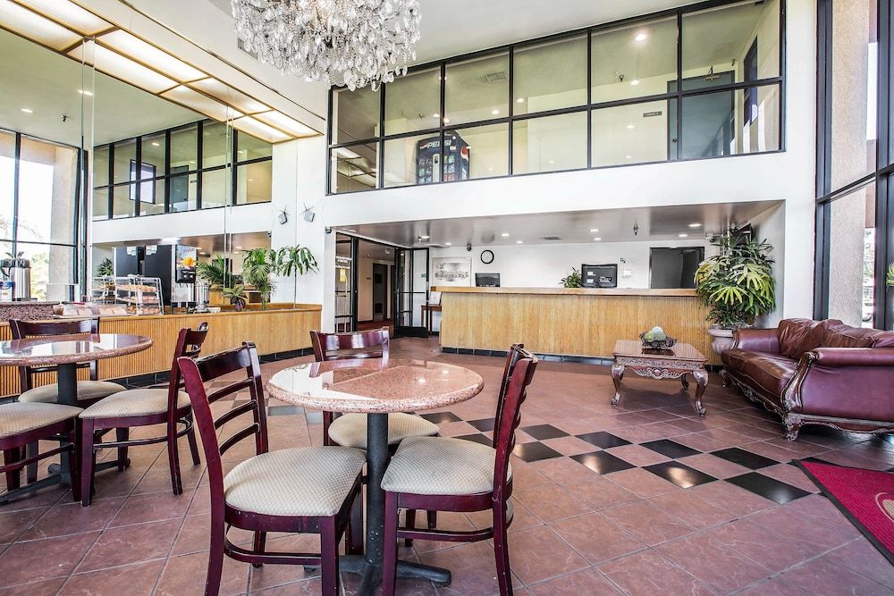 Baymont by Wyndham Ontario 2