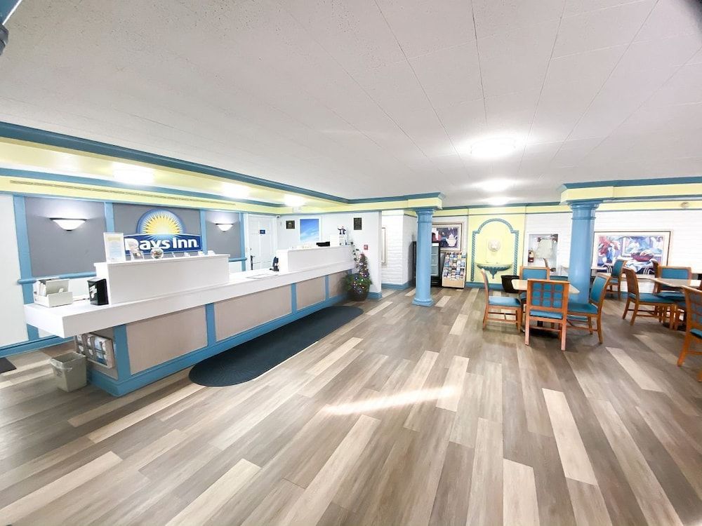 Days Inn by Wyndham Richmond/South 3