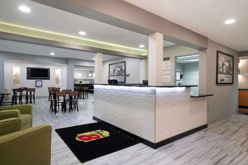 Super 8 by Wyndham Rochester Mayo Clinic Area 2