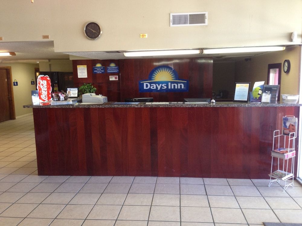 Days Inn by Wyndham Santa Fe New Mexico 3