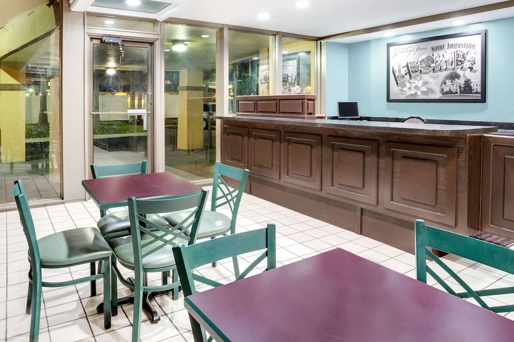 Super 8 by Wyndham St. Augustine 2