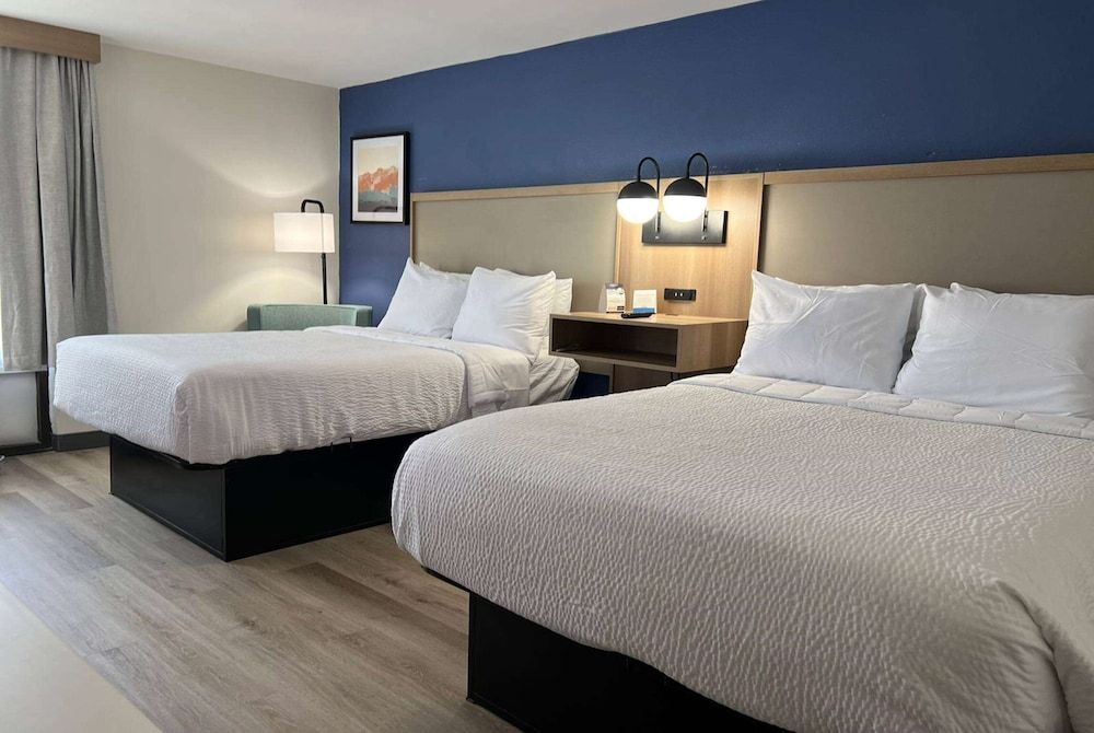 Days Inn by Wyndham Myrtle Beach 3