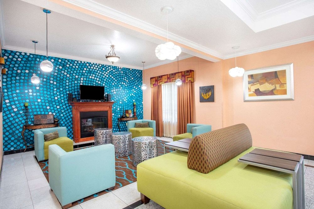 La Quinta Inn and Suites St. Augustine 2